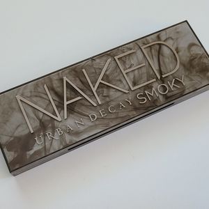 AUTHENTIC Urban Decay Naked Smoky Palette